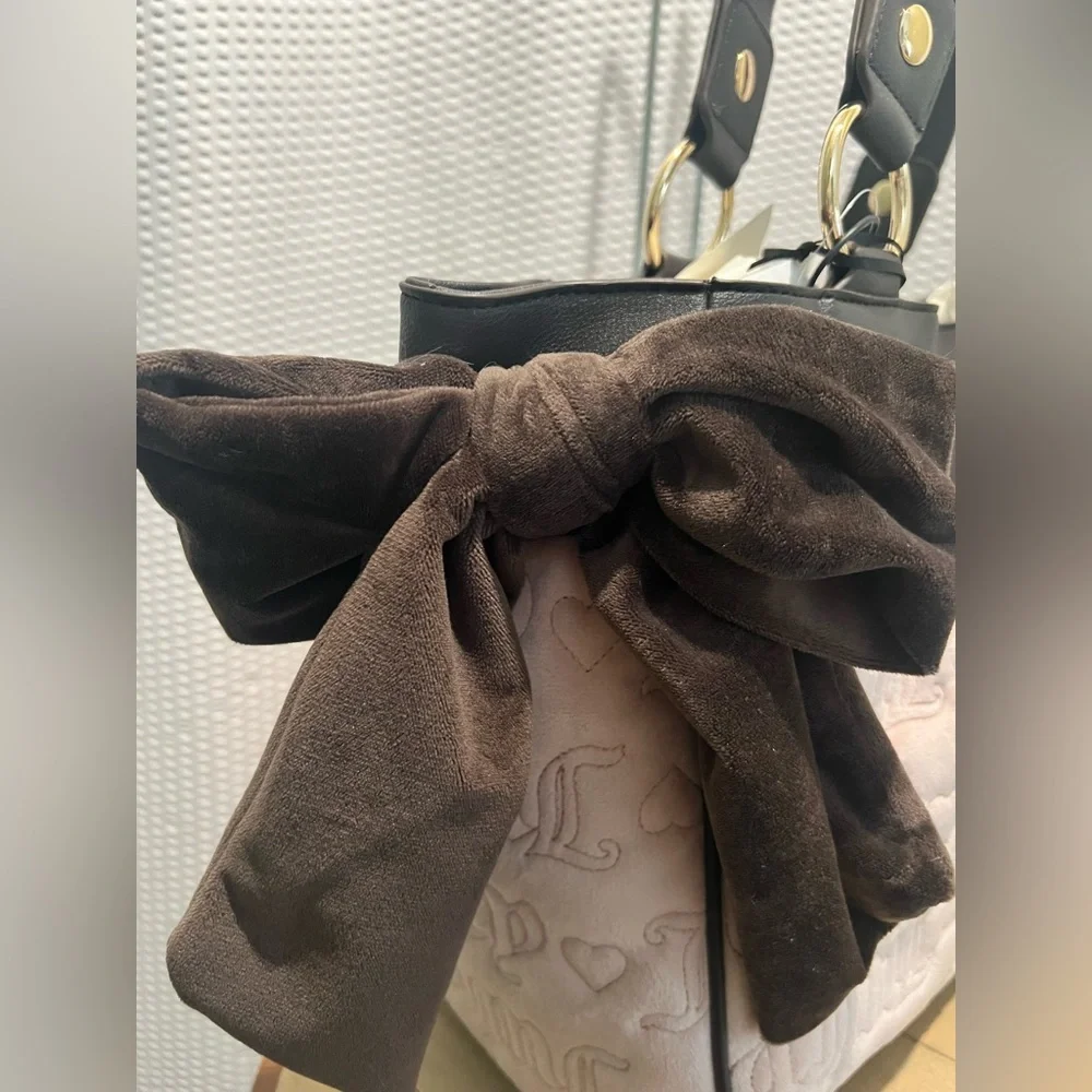 Juicy Couture Black and Cream Tote with Pink Accents - Picture 4 of 10